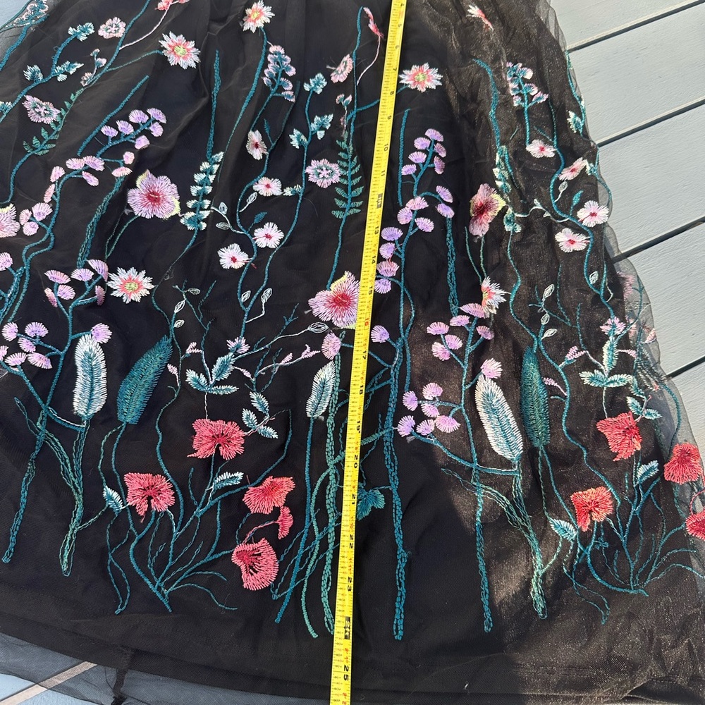 H&M tulle sheer skirt with flower embroidery size 6 - Picture 10 of 10